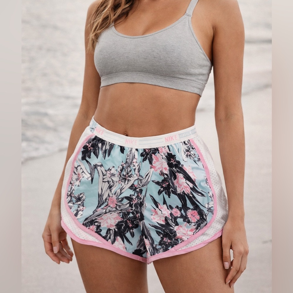Nike Women's Floral Athletic Shorts - Pink and Black size:XS